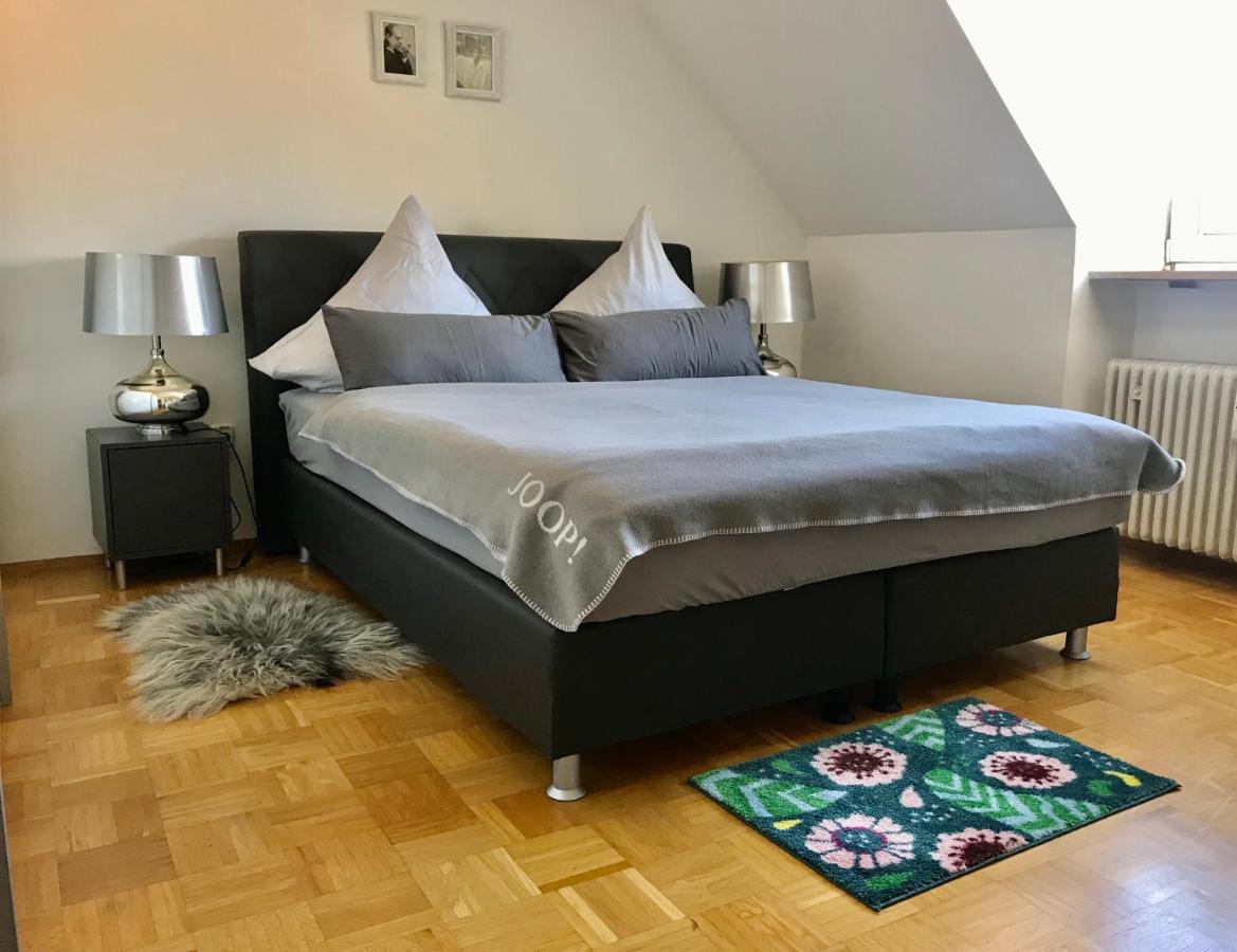 Gemutliches Zuhause Im Dachgeschoss Am Konigsplatz Appartamento